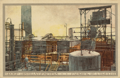 603208 Gezicht op de distillatieketels van de N.V. Utrechtsche Asphaltfebriek v.h. Firma Stein & Takken (Gansstraat ...